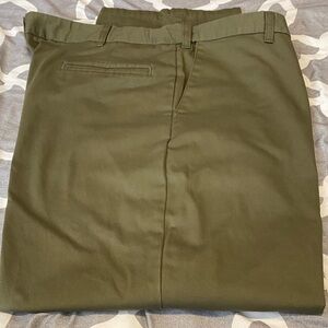 Wrangler Men's Khaki Chinos